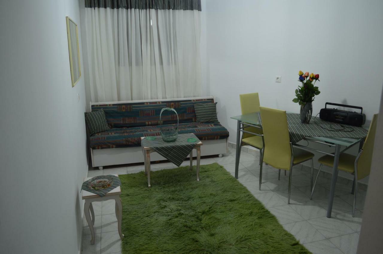 Apartment In The Center Of F Aigio
