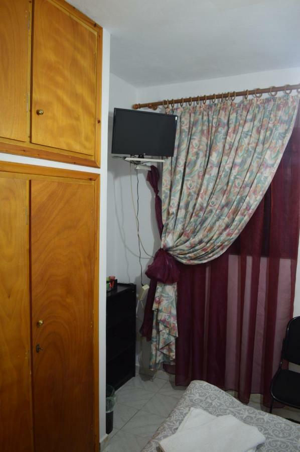 In The Center Of F Apartment *
